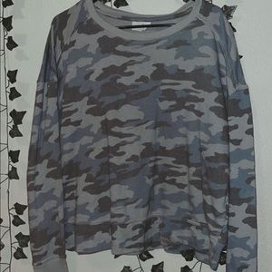 Super cute, no stains, nothings wrong with it just want it out !